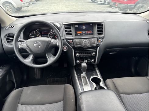 Used 2020 Nissan Pathfinder S image 4