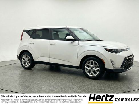 Used 2025 Kia Soul LX w/ LX Technology Package image 1