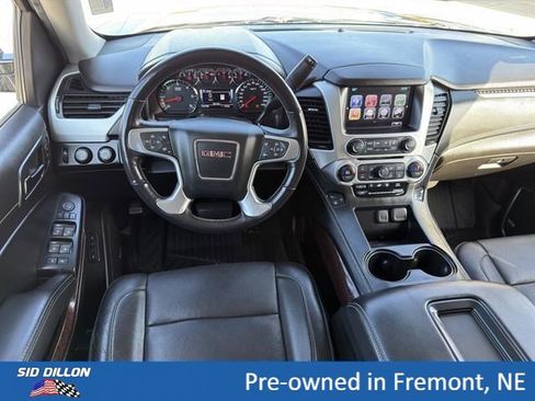 Used 2018 GMC Yukon XL SLT w/ Premium Edition AWD/4WD image 10