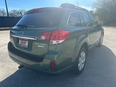 Used 2011 Subaru Outback 2.5i Premium image 5