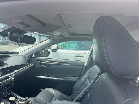 Used 2016 Lexus ES 350 w/ Luxury Package w/Wood Trim FWD image 4