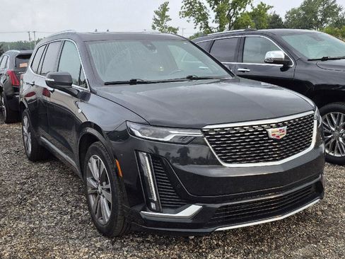 Used 2024 Cadillac XT6 Premium Luxury w/ LPO, Floor Liner Package FWD image 2