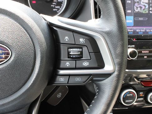 Used 2020 Subaru Forester Limited image 36