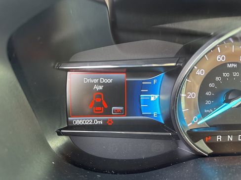 Used 2018 Ford Explorer XLT w/ Equipment Group 202A image 50