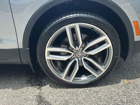 Used 2020 Volkswagen Tiguan S FWD image 30