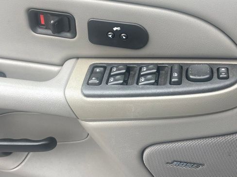 Used 2005 Chevrolet Avalanche LS w/ Sun And Sound Package RWD image 5