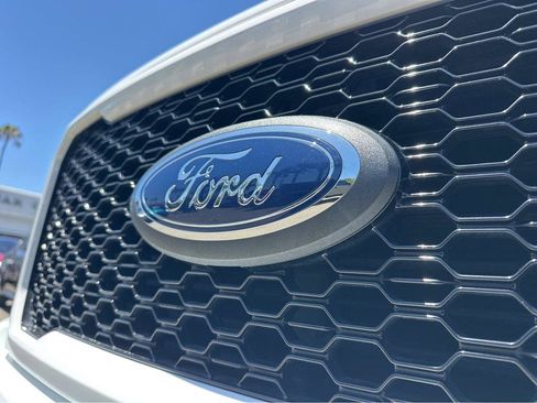 Used 2018 Ford F150 XL w/ Equipment Group 101A Mid AWD/4WD image 47