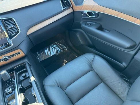 Used 2025 Volvo XC90 B6 Ultra image 16