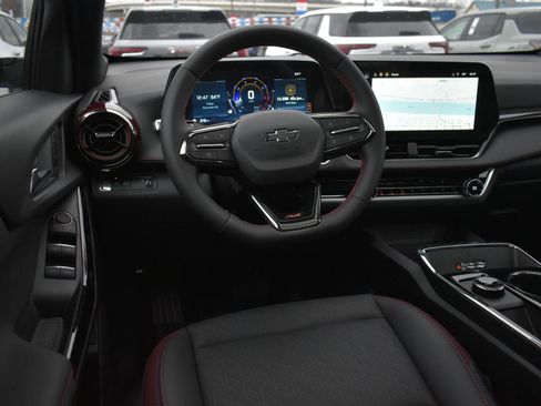 New 2026 Chevrolet Equinox RS w/ LPO, Floor Liner Package image 18