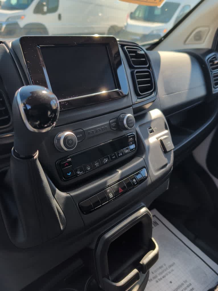 Used 2025 RAM ProMaster 2500 w/ Convenience Group FWD image 28