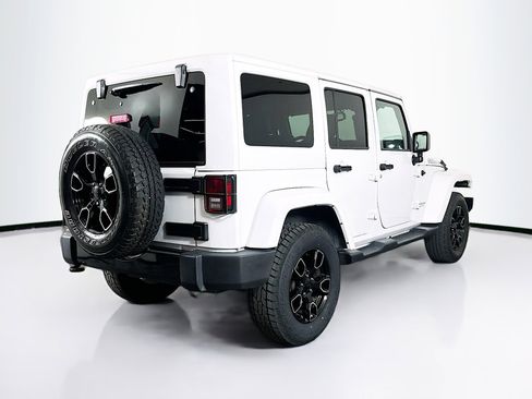 Used 2017 Jeep Wrangler Unlimited Sahara image 9