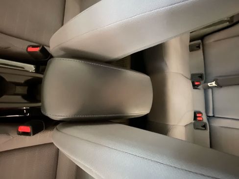 Used 2021 Toyota Corolla SE FWD image 21