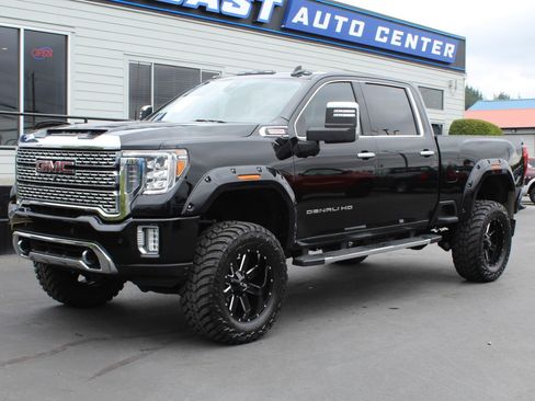 Used 2022 GMC Sierra 3500 Denali w/ Denali Ultimate Package AWD/4WD image 2