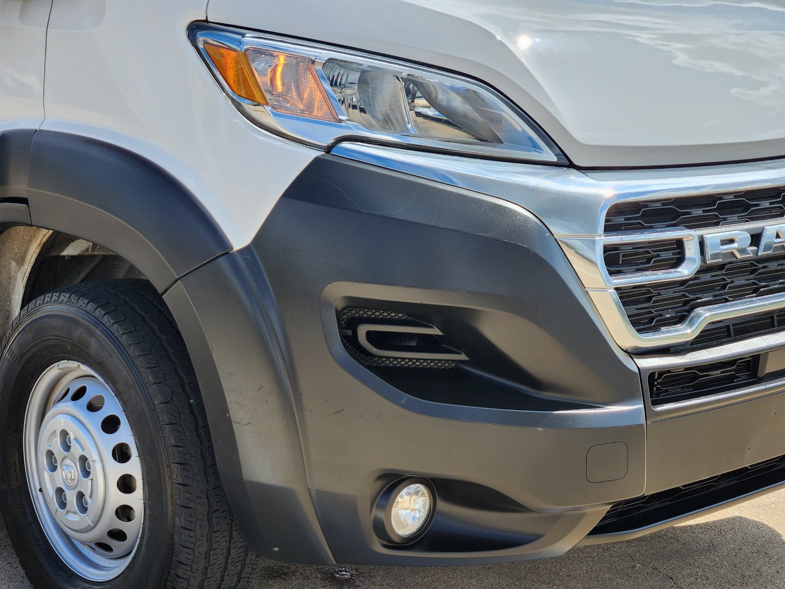 Used 2025 RAM ProMaster 2500 w/ U-Haul Equipment Group FWD image 9