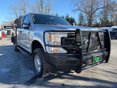 Used 2022 Ford F250 XL w/ Power Equipment Group image 6
