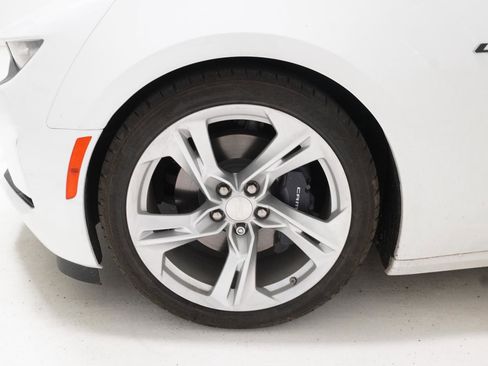 Used 2021 Chevrolet Camaro LT RWD image 8