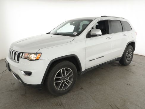 Used 2020 Jeep Grand Cherokee Limited w/ Luxury Group II image 2