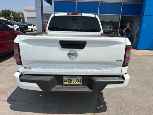 Used 2022 Nissan Frontier SV RWD image 5