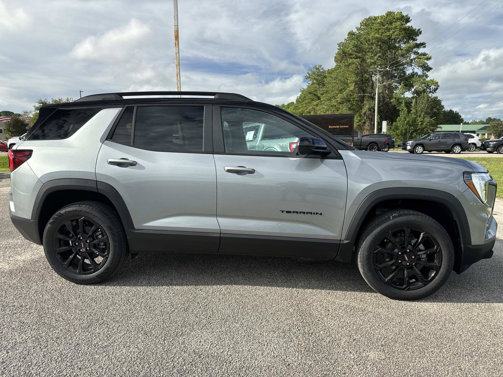 New 2027 GMC Terrain Elevation w/ Elevation Premium Package FWD image 2