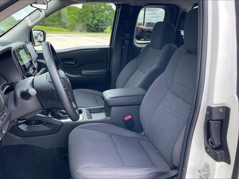 Used 2025 Nissan Frontier S RWD image 16