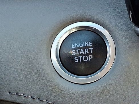 Used 2021 Toyota Highlander Platinum image 22