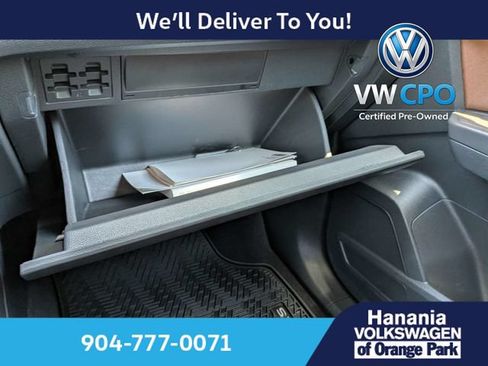 Certified 2023 Volkswagen Atlas SE w/ Black Wheel Package FWD image 21