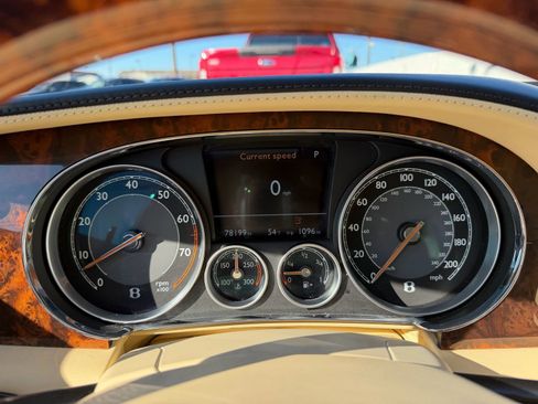 Used 2014 Bentley Flying Spur W12 image 14