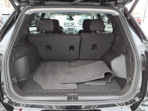 Used 2024 Chevrolet Equinox LT image 18