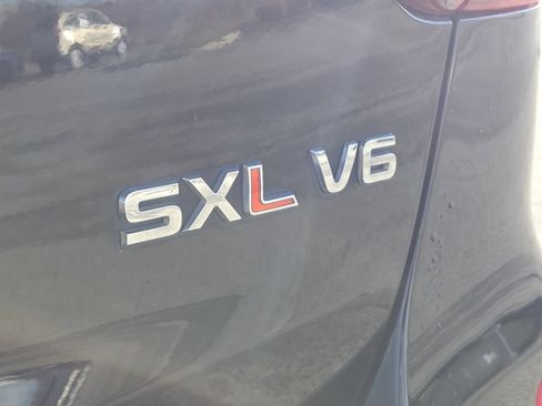 Used 2015 Kia Sorento SX image 10