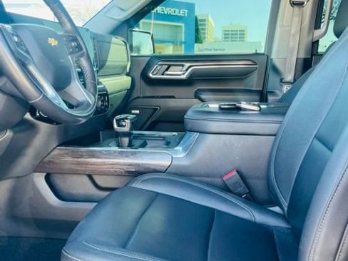 Used 2022 Chevrolet Silverado 1500 LTZ w/ LTZ Convenience Package II image 9