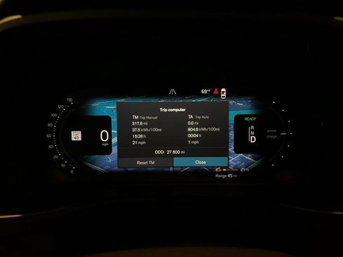 Used 2023 Volvo C40 P8 Recharge Plus AWD/4WD image 18