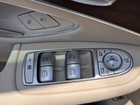 Used 2022 Mercedes-Benz GLC 300 image 15