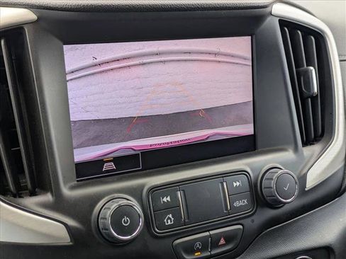 Used 2023 GMC Terrain SLT image 14