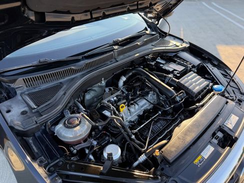Used 2019 Volkswagen Jetta R-Line FWD image 9