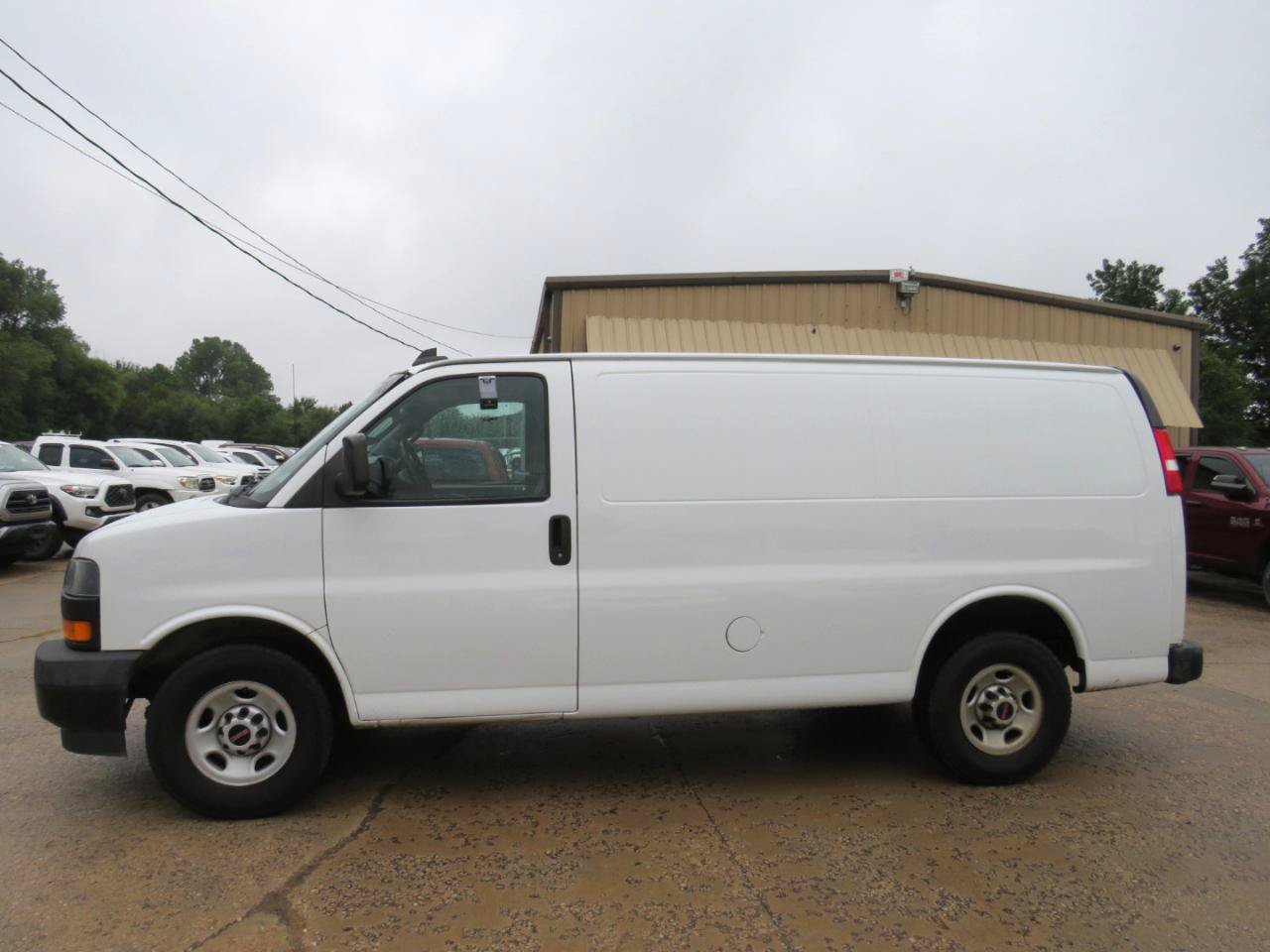 Used 2019 GMC Savana 2500 w/ Driver Convenience Package RWD image 16