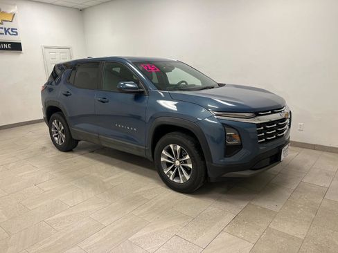 Used 2025 Chevrolet Equinox LT image 6