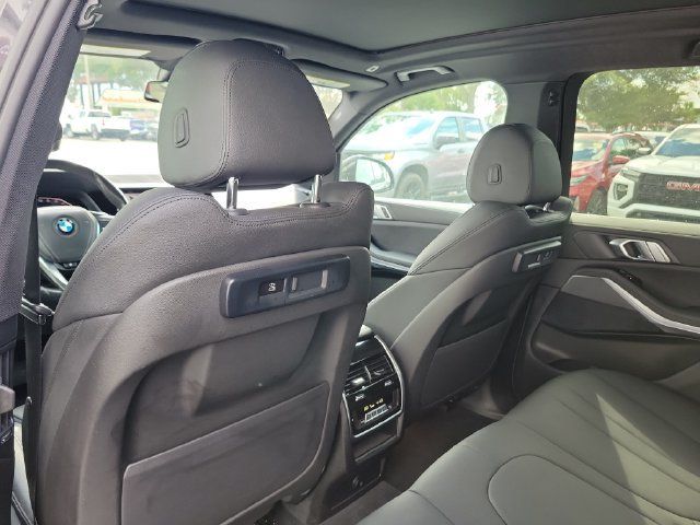 Used 2021 BMW X5 xDrive40i w/ Convenience Package AWD/4WD image 21