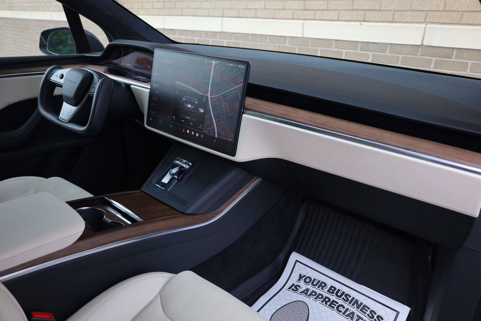 Used 2023 Tesla Model X AWD/4WD image 34