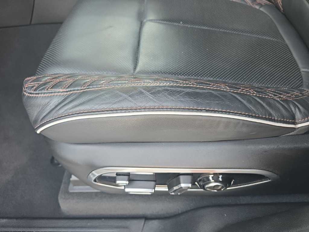 Used 2022 Jeep Grand Cherokee Summit AWD/4WD image 19
