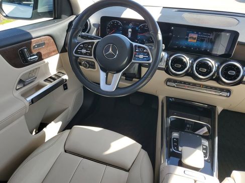 Used 2020 Mercedes-Benz GLB 250 4MATIC image 19