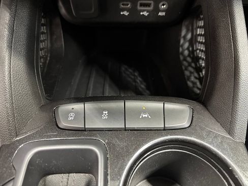 Used 2023 Chevrolet TrailBlazer LT FWD image 21