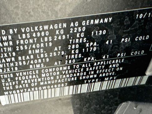 Used 2016 Volkswagen Tiguan R-Line AWD/4WD image 38