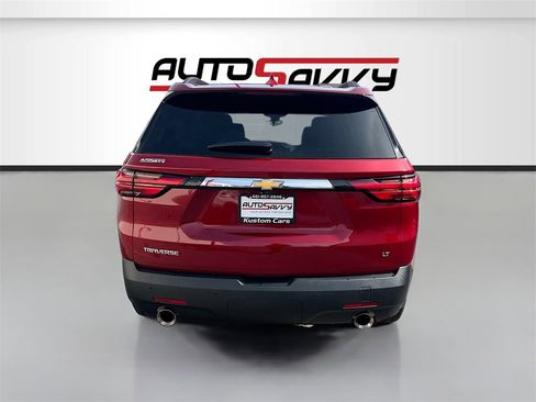 Used 2022 Chevrolet Traverse LT w/ LT Premium Package image 6