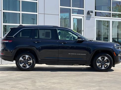 Used 2024 Jeep Grand Cherokee Limited 4xe AWD/4WD image 3