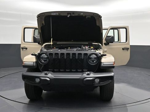 Used 2022 Jeep Gladiator Sport AWD/4WD image 17