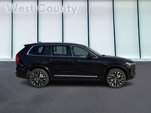 New 2026 Volvo XC90 B6 Ultra image 2
