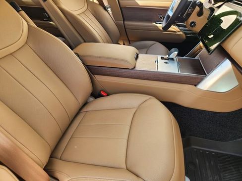 New 2026 Land Rover Range Rover Long Wheelbase SE AWD/4WD image 10