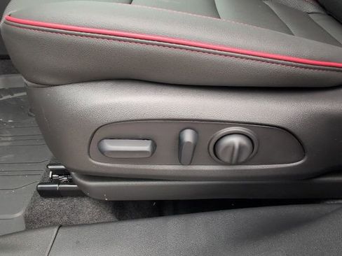 New 2026 Chevrolet TrailBlazer RS w/ Convenience Package FWD image 13