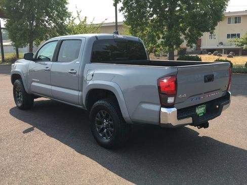 Used 2021 Toyota Tacoma SR5 AWD/4WD image 5