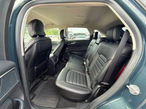 Used 2019 Ford Edge SEL w/ Equipment Group 201A AWD/4WD image 17
